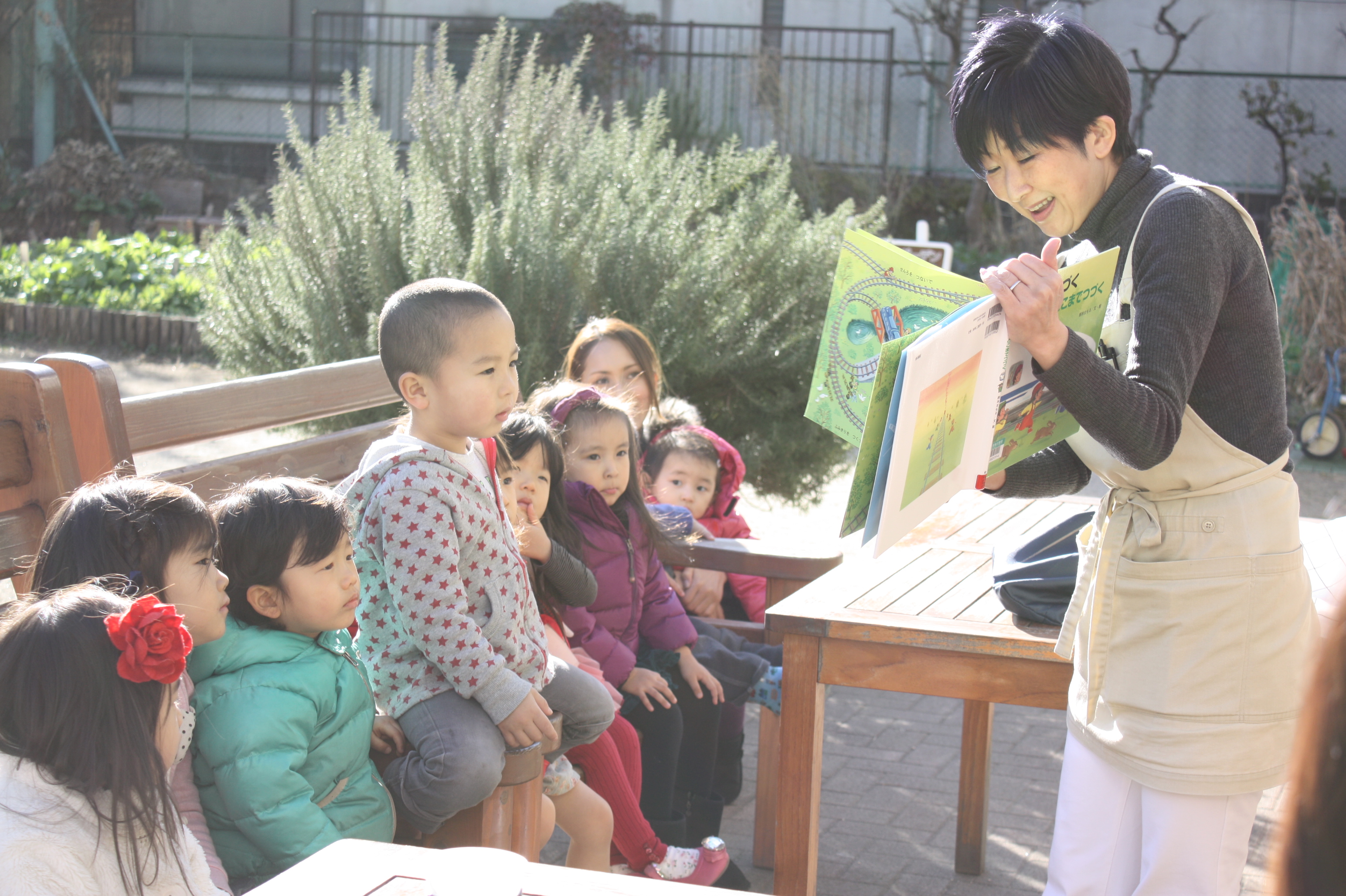 ◇おはなし会「こもれび」